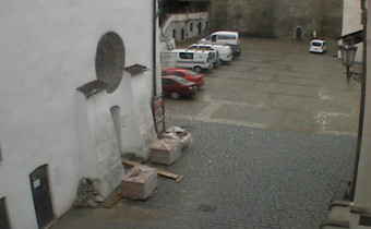 Immagine di anteprima della webcam Strakonice - castle courtyard