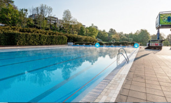 Immagine di anteprima della webcam Prague - swimming pool