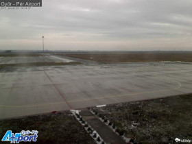 Immagine di anteprima della webcam Gyor - Pér airport