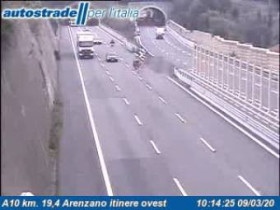 Immagine di anteprima della webcam Arenzano - Traffic A10 - KM 19,4