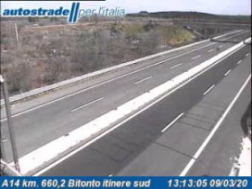 Immagine di anteprima della webcam Bitonto - A14 - KM 660,2