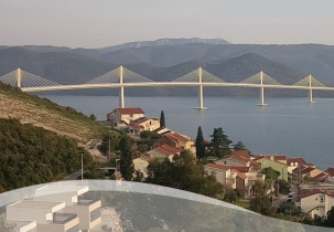 Preview webcam image Bridge to Peljesac