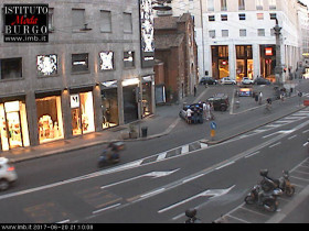 Immagine di anteprima della webcam Milan - square San Babila