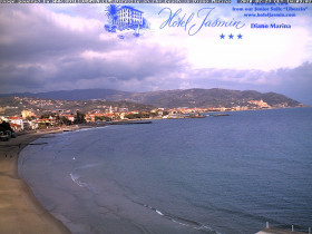 Immagine di anteprima della webcam Diano Marina - Beach of Diano Marina